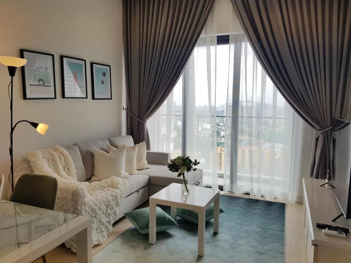 קואלה לומפור Infinity Pool Klcc Lalaport Deluxe Suite By Miko מלזיה