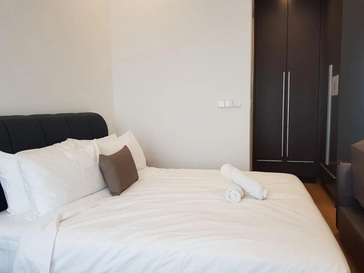 דירה קואלה לומפור Infinity Pool Klcc Lalaport Deluxe Suite By Miko
